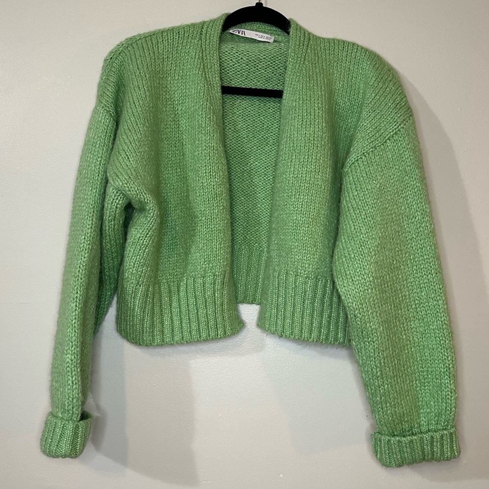 green zara cardigan!